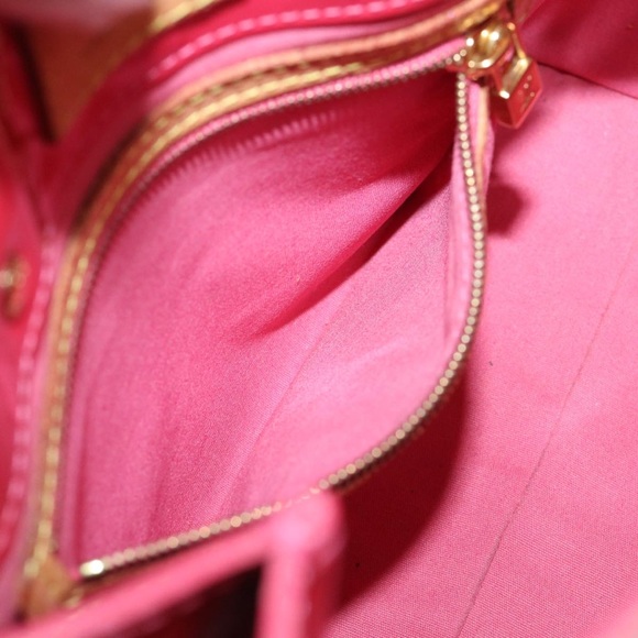 LOUIS VUITTON Pink Vernis Leather Reade PM - Picture 16 of 16